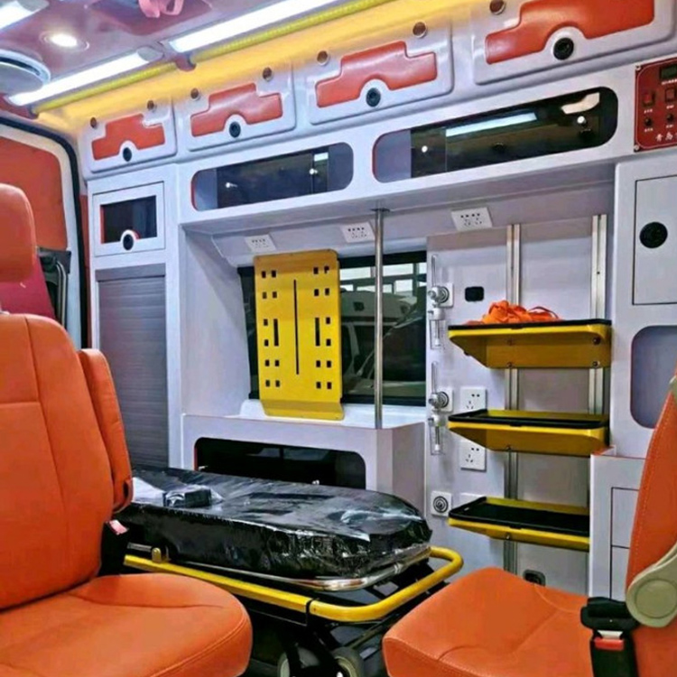 长宁长途救护车护送病人租赁价格